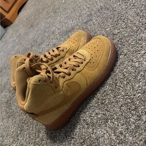 Nike Men's Brown High-Top Sneakers